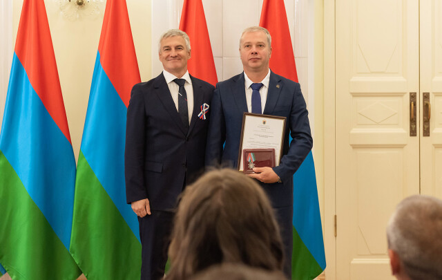 Вручение ЭФЭР медали "За заслуги перед Республикой Карелия"